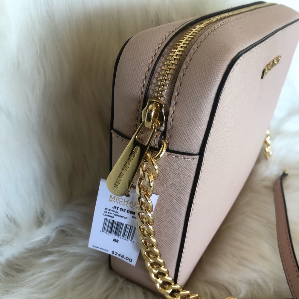 Sale 🎊 Beautiful Mk Jet Set Crossbody large🦄 - Picture 3 of 8